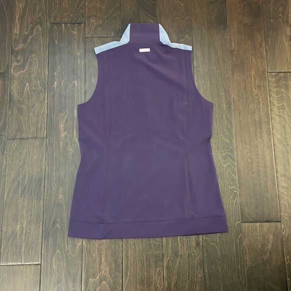 Nike golf Woman’s (Tour Performance) Vest / Shirt - Picture 3 of 3